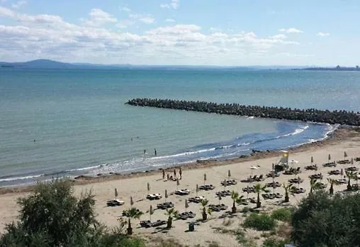 Studio In Diamond Beach Burgas City Apartmán